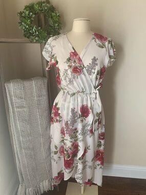 Dream of Me wrap dress | white with pink flowers
